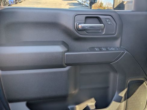 Certified 2025 Chevrolet Silverado 2500 Custom w/ Custom Value Package image 14