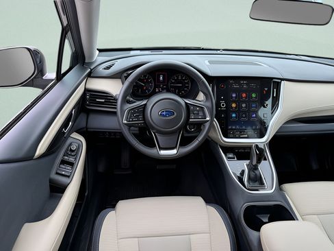 Used 2025 Subaru Outback Premium AWD/4WD image 7