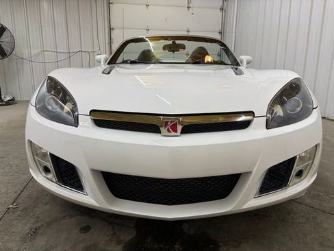 Used 2008 Saturn Sky Red Line image 2