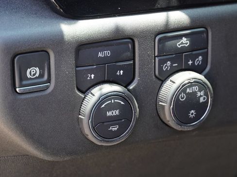 Used 2024 Chevrolet Silverado 1500 LT AWD/4WD image 23