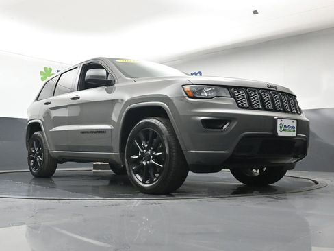 Used 2021 Jeep Grand Cherokee Laredo X AWD/4WD image 22
