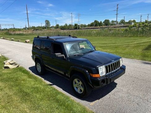 Used 2008 Jeep Commander Sport AWD/4WD image 7