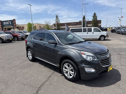 Used 2017 Chevrolet Equinox LT w/ Convenience Package AWD/4WD image 4