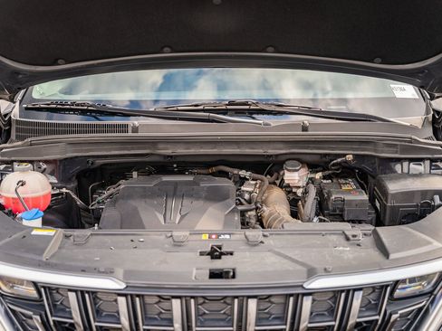 Used 2024 Kia Carnival EX image 28