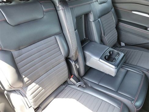 Used 2025 Ford Explorer ST-Line image 17