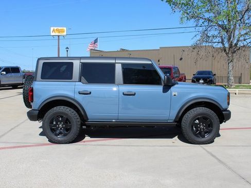 New 2025 Ford Bronco Big Bend w/ Black Diamond Package image 3