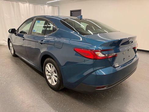 Used 2025 Toyota Camry LE FWD image 3
