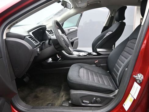 Used 2016 Ford Fusion SE image 10
