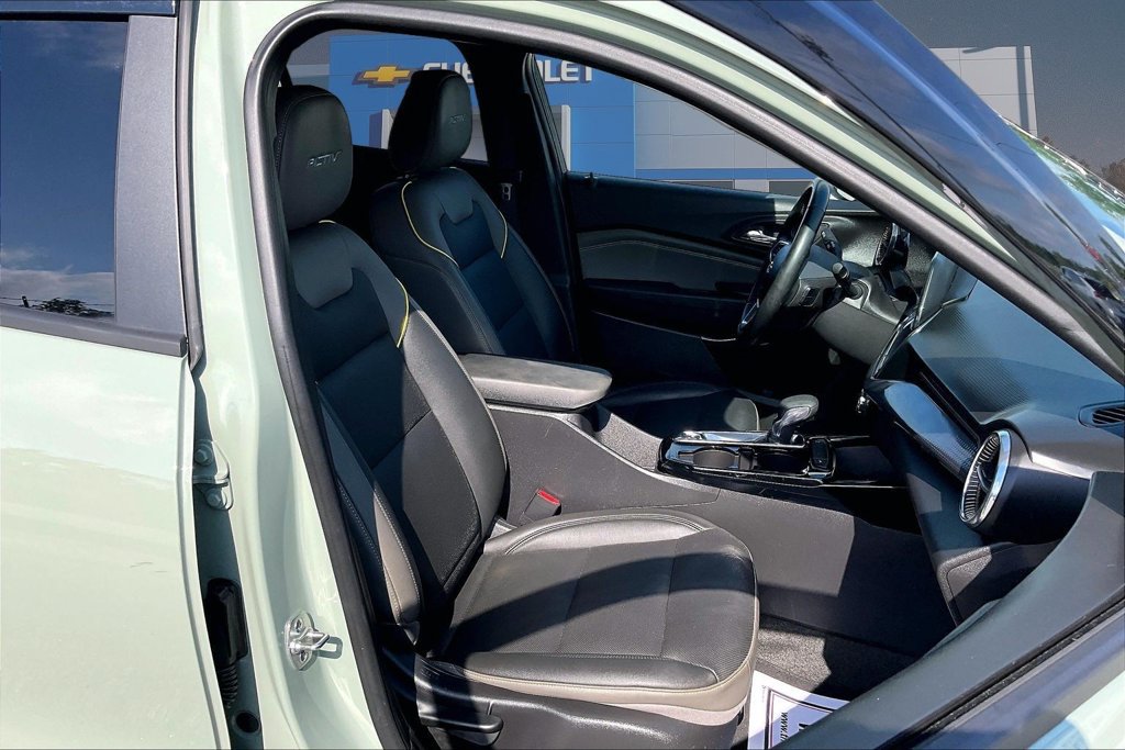 Used 2025 Chevrolet Trax ACTIV w/ Driver Confidence Package FWD image 33