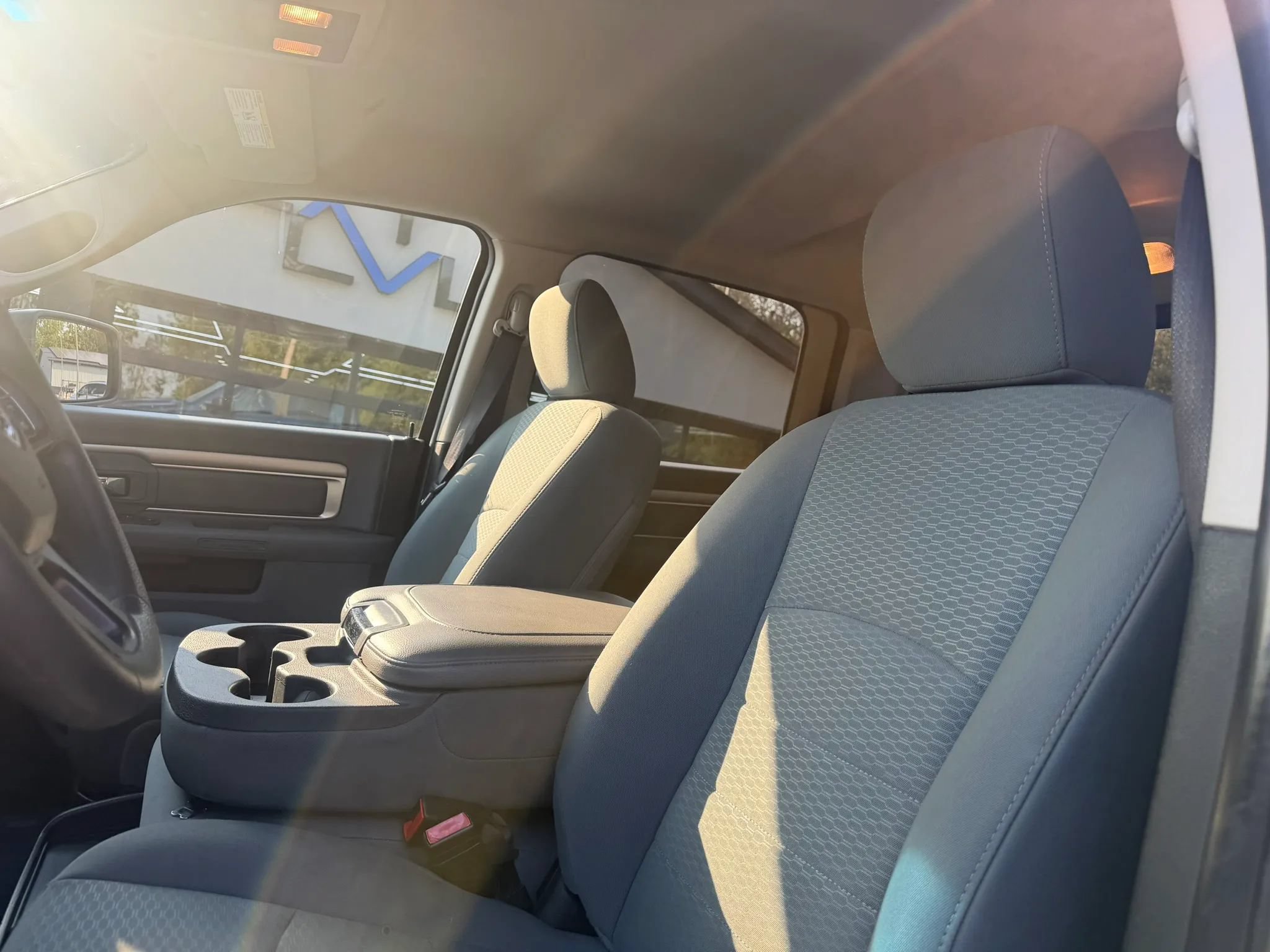 Used 2020 RAM 1500 Classic SLT AWD/4WD image 17