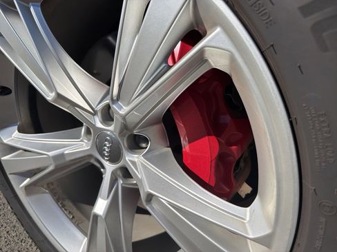 Used 2019 Audi Q8 Premium Plus image 14