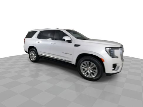 Used 2024 GMC Yukon Denali w/ Max Trailering Package image 2