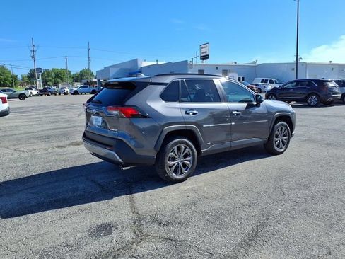 Used 2022 Toyota RAV4 Limited AWD/4WD image 17