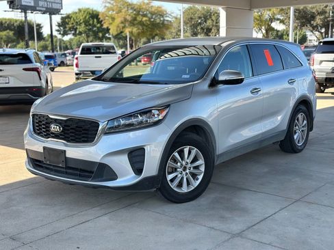 Used 2020 Kia Sorento LX image 18