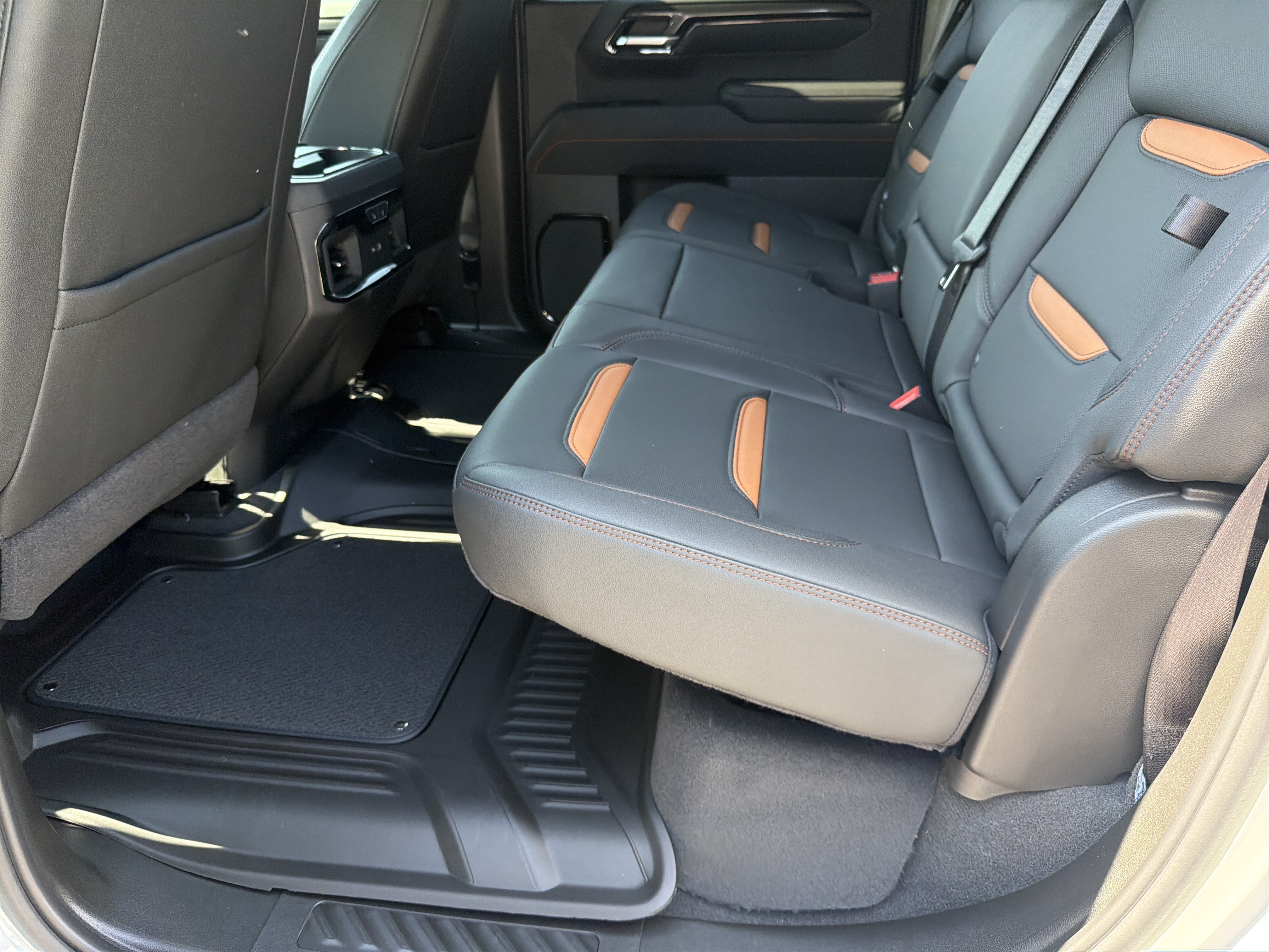 New 2026 GMC Sierra 1500 AT4 w/ AT4 Premium Package AWD/4WD image 21