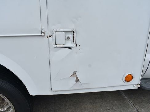 Used 2006 Ford F450 4x4 Crew Cab Super Duty image 5