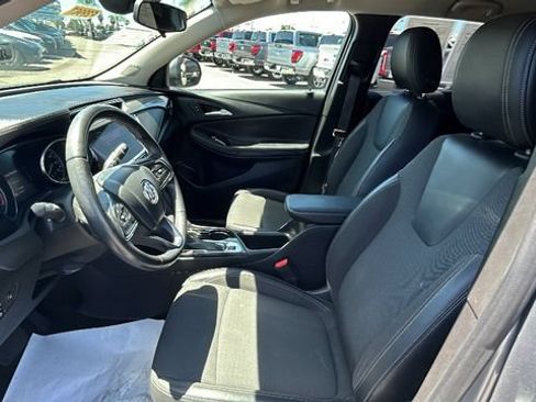 Used 2020 Buick Encore GX Preferred w/ Sport Touring Package FWD image 17