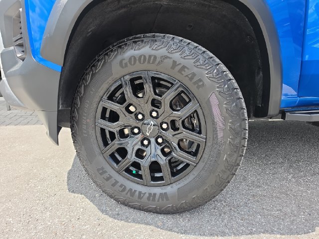 Certified 2024 Chevrolet Colorado Trail Boss w/ Advanced Trailering Package AWD/4WD image 31