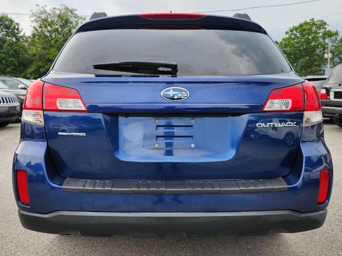 Used 2011 Subaru Outback 2.5i Premium image 13