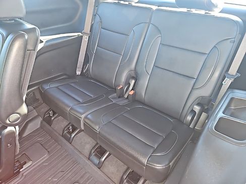 Used 2023 GMC Acadia SLT w/ Elevation Edition image 25