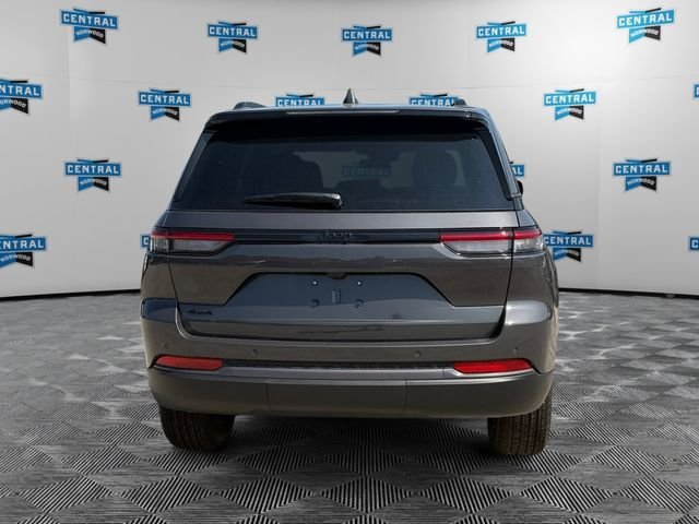 New 2026 Jeep Grand Cherokee Altitude AWD/4WD image 4
