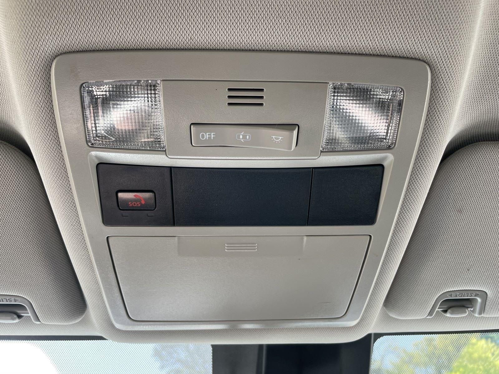 Used 2022 Toyota Tacoma SR w/ SR Convenience Package RWD image 29