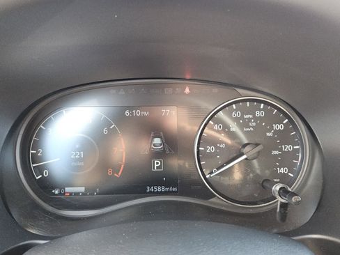 Used 2023 Nissan Kicks SV FWD image 14