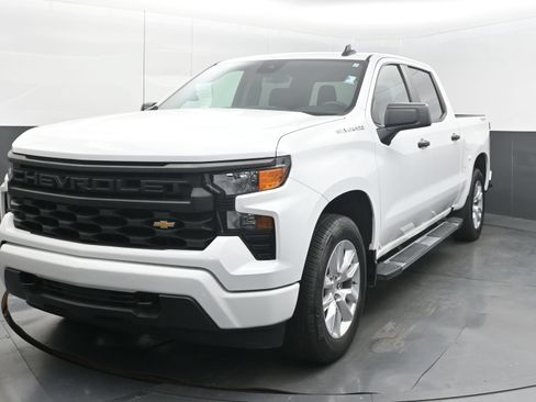 Used 2024 Chevrolet Silverado 1500 Custom AWD/4WD image 4