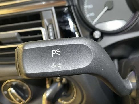 Certified 2026 Porsche Macan AWD/4WD image 45