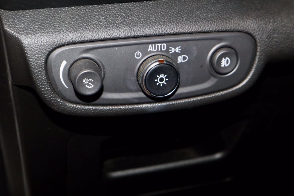 Used 2021 Chevrolet TrailBlazer LT w/ Sun and Liftgate Package AWD/4WD image 27