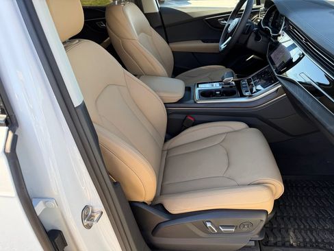 Certified 2025 Audi Q7 3.0T Prestige AWD/4WD image 16
