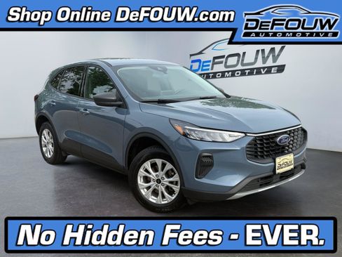 Used 2025 Ford Escape Active AWD/4WD image 1