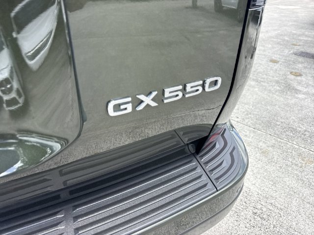 Certified 2025 Lexus GX 550 w/ Cold Area Package AWD/4WD image 26