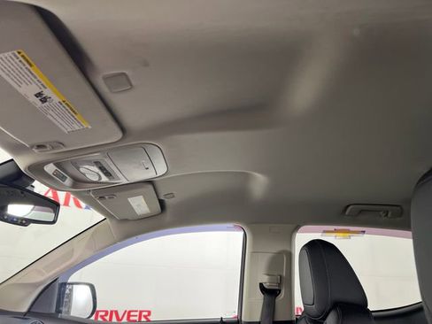 Used 2022 Chevrolet Colorado Z71 w/ Trail Boss Package image 21