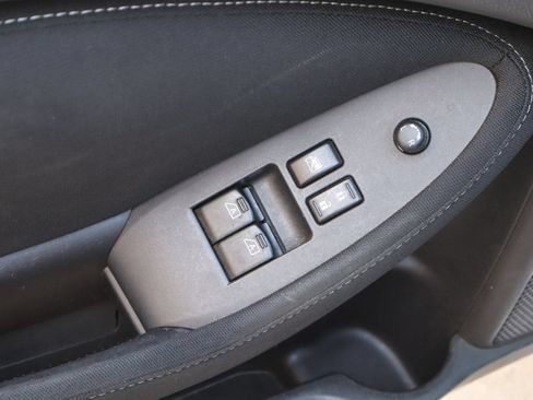 Used 2016 Nissan 370Z Coupe RWD image 17