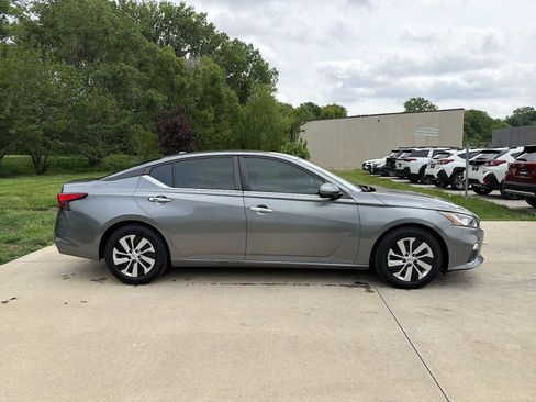 Used 2020 Nissan Altima 2.5 S FWD image 7