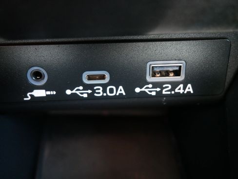 Used 2025 Subaru Outback Premium AWD/4WD image 29