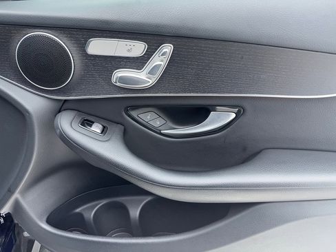 Used 2022 Mercedes-Benz GLC 300 GLC 300 w/ Premium Package Lite image 45