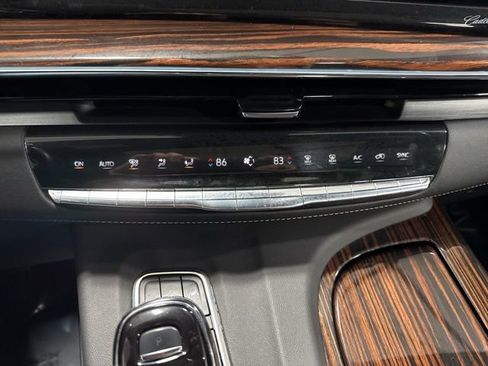 Used 2023 Cadillac Escalade ESV Premium Luxury image 22
