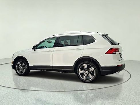 Used 2020 Volkswagen Tiguan SEL w/ 3rd Row Seat Package AWD/4WD image 4