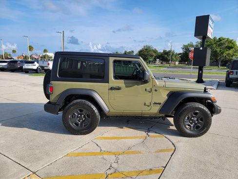 Used 2026 Jeep Wrangler Sport AWD/4WD image 6
