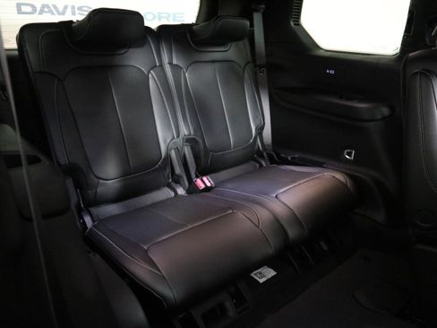 New 2025 Jeep Grand Cherokee L Limited w/ Luxury Tech Group II AWD/4WD image 22