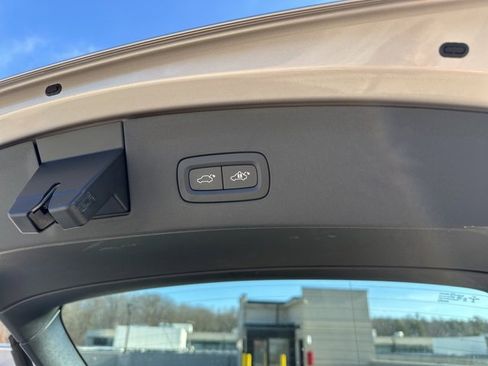 Used 2023 Polestar Polestar 2 w/ Pilot Pack image 32