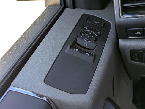 Used 2022 Ford F350 XLT w/ XLT Value Package image 21