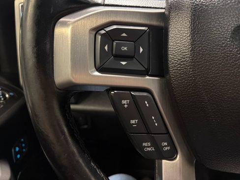 Used 2017 Ford F150 Platinum w/ Equipment Group 701A Luxury AWD/4WD image 12