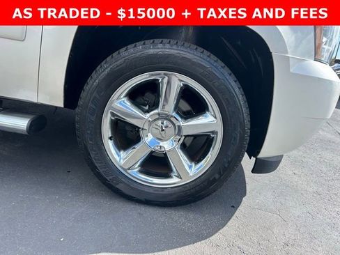 Used 2013 Chevrolet Avalanche LTZ image 8