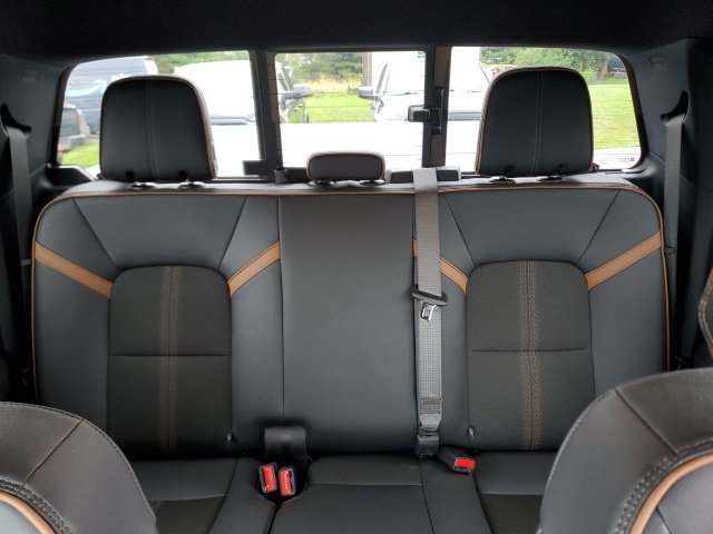 Used 2023 GMC Canyon AT4 w/ Canyon Safety Plus Package AWD/4WD image 13