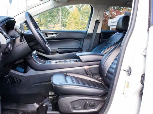 Used 2022 Ford Edge SEL image 18