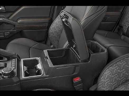 Used 2024 Toyota Tacoma Limited w/ Limited Package (LT) AWD/4WD image 28
