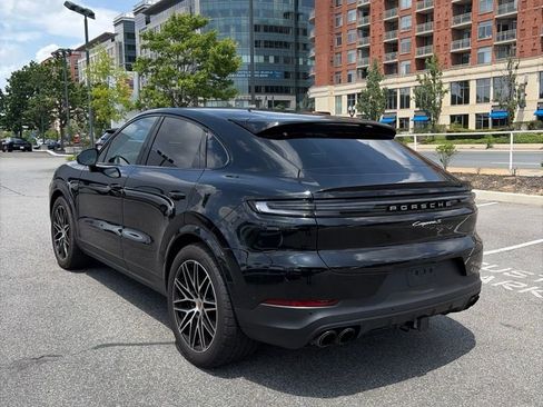 Certified 2026 Porsche Cayenne S AWD/4WD image 3